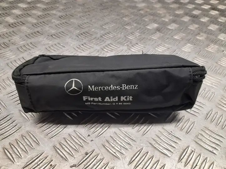 Mercedes-Benz E A207 (2010 - 2017) Q4860043 Автомобильная аптечка — фото 1