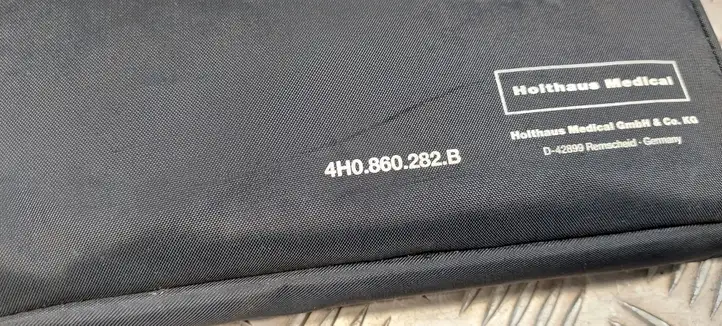 Audi A8 S8 D4 4H (2010 - 2014) 4H0860282B Автомобильная аптечка — фото 2
