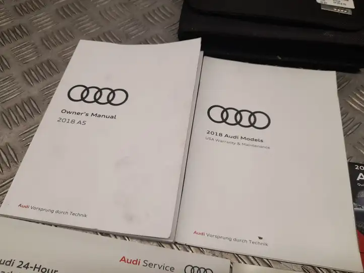 Audi A5 (2016 - ) Сервисная книжка — фото 2