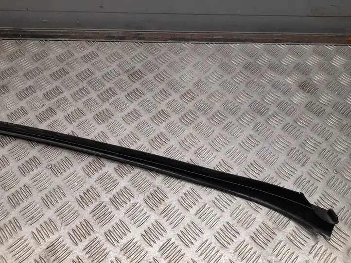 Mercedes-Benz E A207 (2010 - 2017) A2076901362 Накладка стоек лобового стекла — фото 1