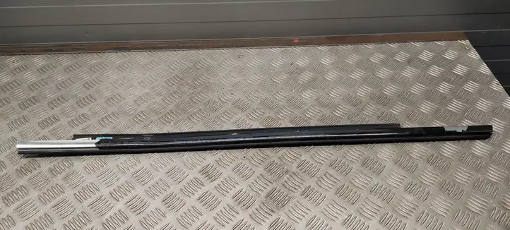 Audi A4 S4 B8 8K (2011 - 2015) 8K0853764H Накладка стекла передней двери — фото 1