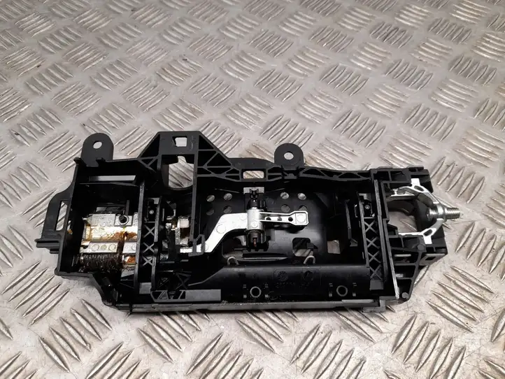 Audi A5 (2016 - ) 8W0183811A Крепление наружной ручки передней двери — фото 3