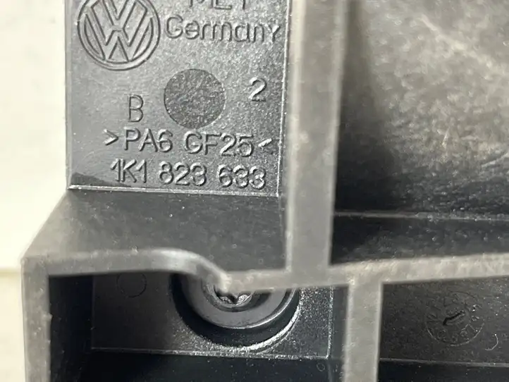 Volkswagen PASSAT B7 (2011 - 2014) 1K1823633 Ручка открытия капота — фото 2