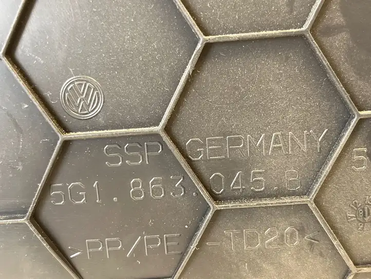 Volkswagen Golf VII (2013 - 2019) 5G1863045A Другая деталь консоли (туннеля) — фото 2