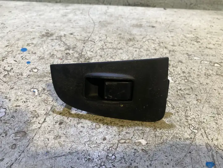 Toyota Avensis T250 (2003 - 2006) 7423105140 Блок кнопок стеклоподъемников — фото 1