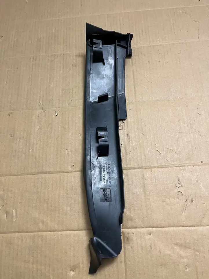 Audi A3/S3 8V (2012 - 2016) 8V0821170D Накладка стоек лобового стекла — фото 4