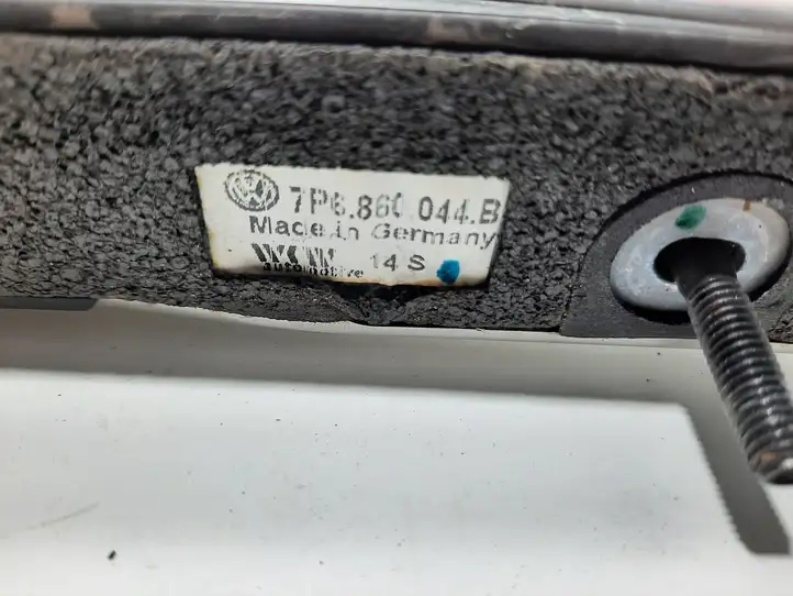 Volkswagen Touareg II (2010 - 2018) 7P6860043E — фото 3