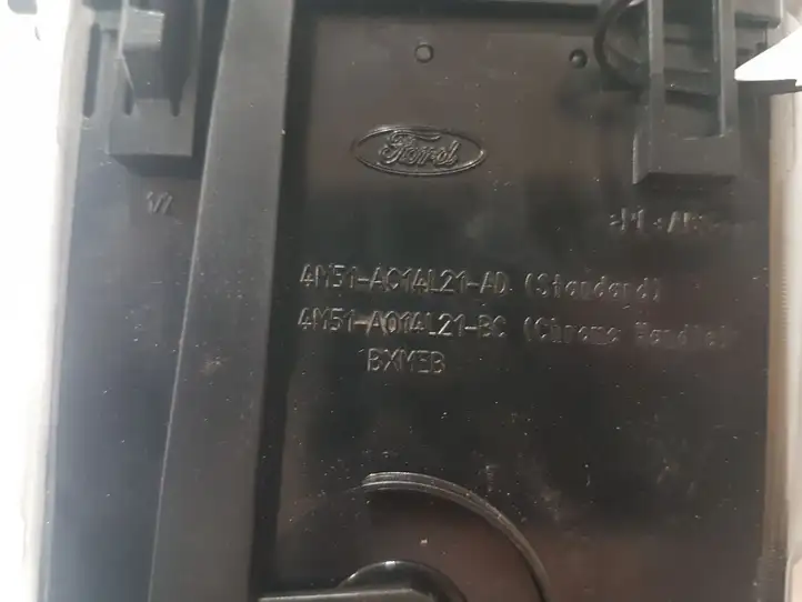 Ford Focus (1998 - 2004) 4M51A014L21AD Боковой воздушный дефлектор — фото 7