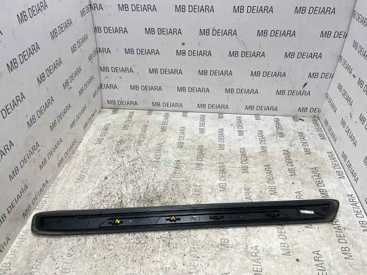 BMW M4 F82 F83 (2014 - 2020) 893801810 Внутренняя отделка переднего порога — фото 3