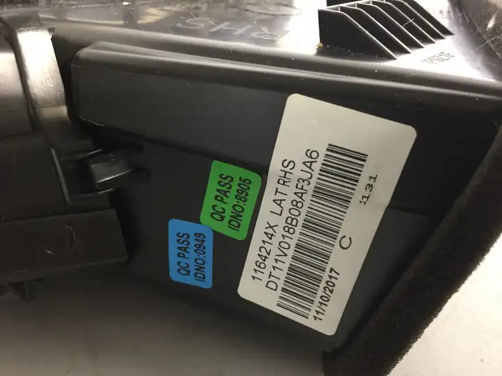 Ford Transit - Tourneo Connect (2009 - 2017) 1164214X Боковой воздушный дефлектор — фото 4