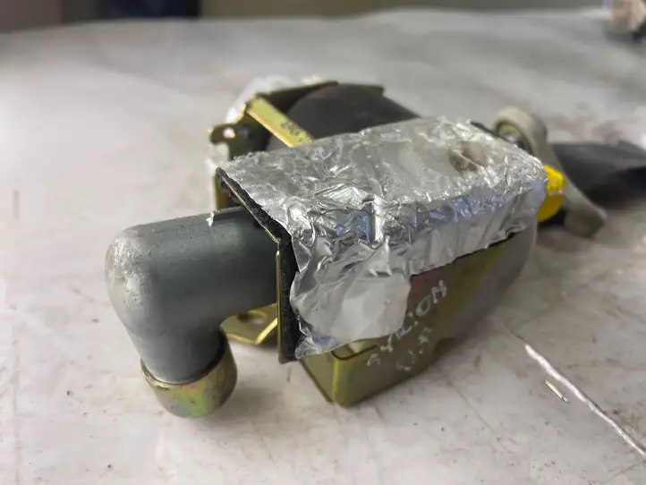 Daihatsu Sirion (1998 - 2004) Передний ремень безопасности — фото 3