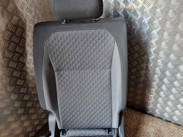 Volkswagen Tiguan Allspace (2017 - ) Заднее сиденье — фото 3