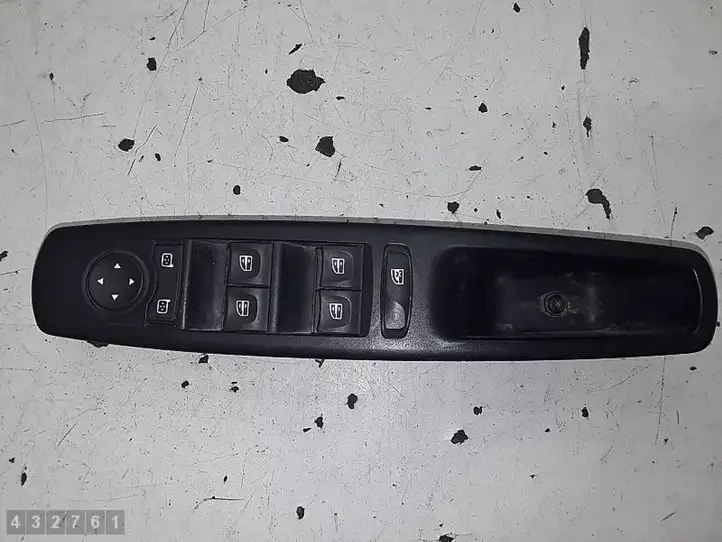 Renault Scenic III - Grand scenic III (2009 - 2016) 809610016R Блок кнопок стеклоподъемников — фото 1