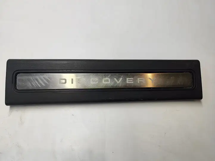 Land Rover Discovery 5 (2016 - ) HY3213200 Внутренняя отделка переднего порога — фото 1