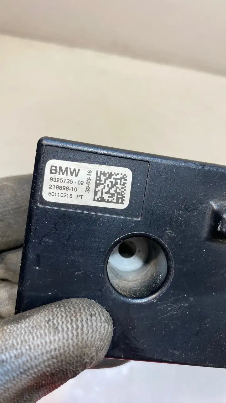 BMW 4 F32 F33 (2013 - 2017) 21889810 GPS антенна — фото 4
