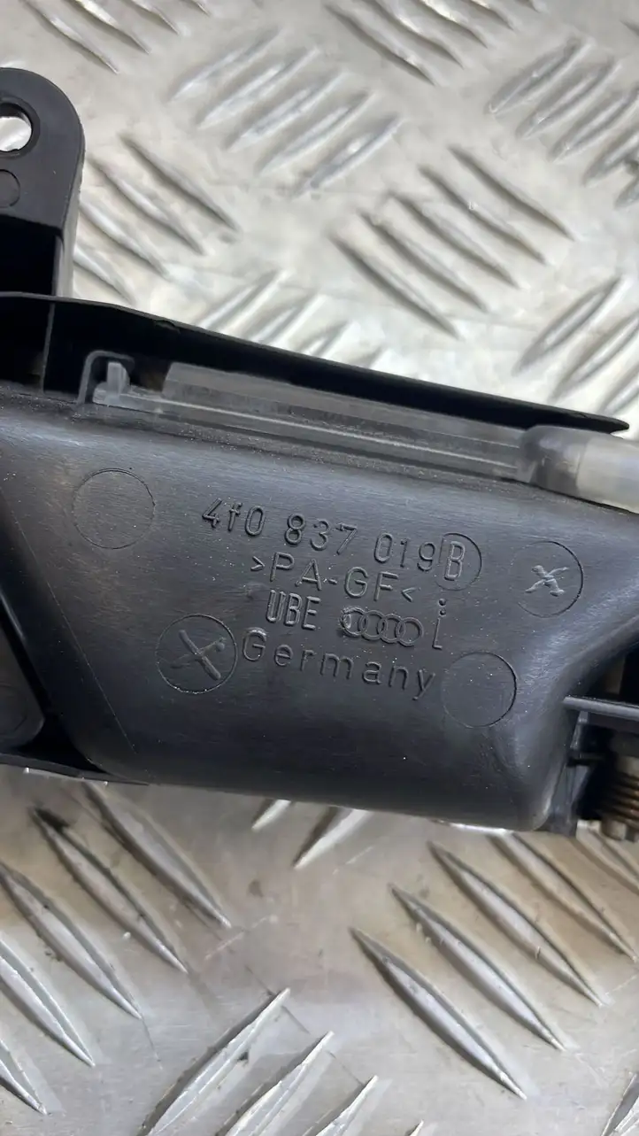 Audi A6 S6 C6 4F (2008 - 2011) 4F0837019 Внутренняя ручка двери — фото 2