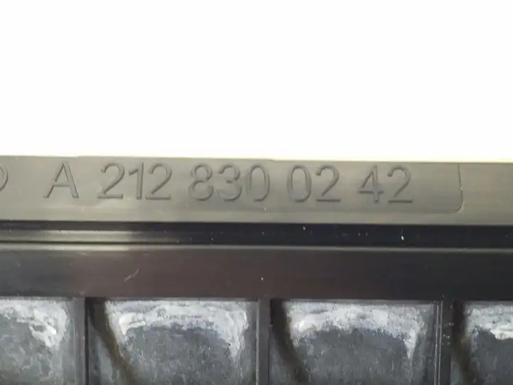 Mercedes-Benz E W212 (2009 - 2016) A2128300242 Решетка в крыле — фото 5