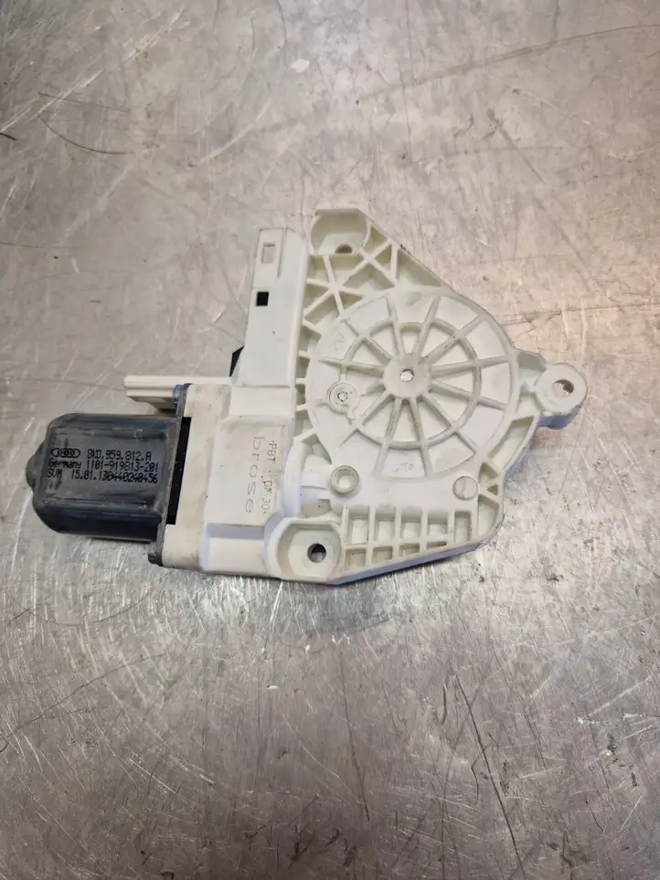 Audi A4 S4 B8 8K (2011 - 2015) 8K0959812A Стеклоподъемник задней двери — фото 2
