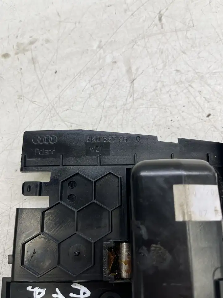 Audi A4 S4 B8 8K (2011 - 2015) 8K0857951C Передняя пепельница — фото 4