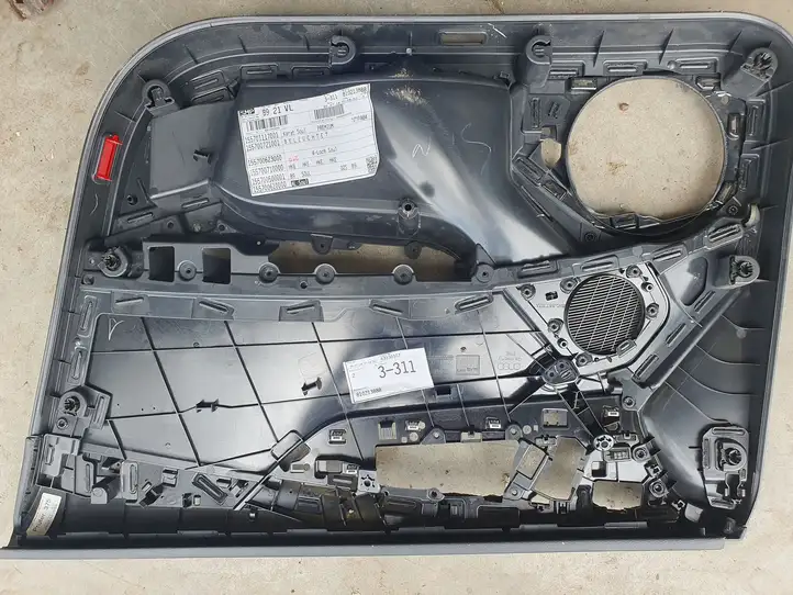Audi A4 S4 B9 (2015 - 2019) 8W0867117A Обшивка передней двери — фото 4