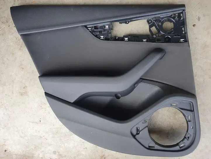 Audi A4 S4 B9 (2015 - 2019) 8W0867317 Обшивка задней двери — фото 1