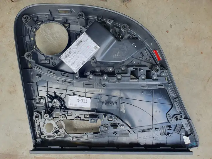Audi A4 S4 B9 (2015 - 2019) 8W0867318 Обшивка задней двери — фото 4