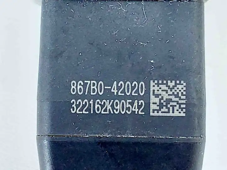 Toyota RAV 4 (XA40) (2012 - 2018) 867B042020 Камера заднего вида в бампере — фото 3