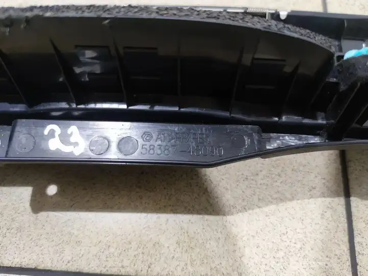 Lexus RX 450H (2015 - 2019) 5838748090 Отделка порога багажника — фото 3