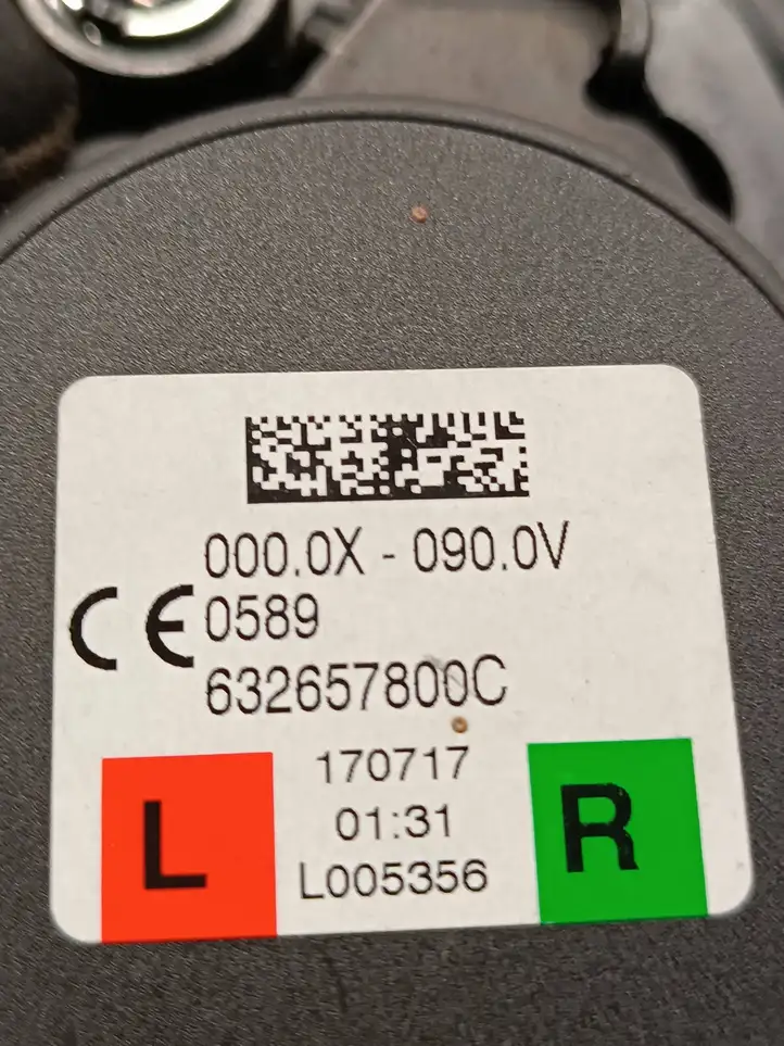 BMW 5 G30 G31 (2016 - ) 632657800C Задний ремень безопасности — фото 4
