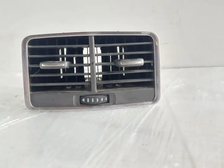 Audi A6 S6 C6 4F (2004 - 2008) 4F0819203B Задний воздушный дефлектор — фото 1