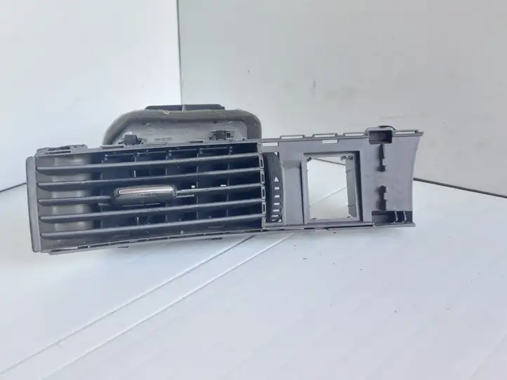 Audi A6 S6 C6 4F (2004 - 2008) 4F1820901C Боковой воздушный дефлектор — фото 1