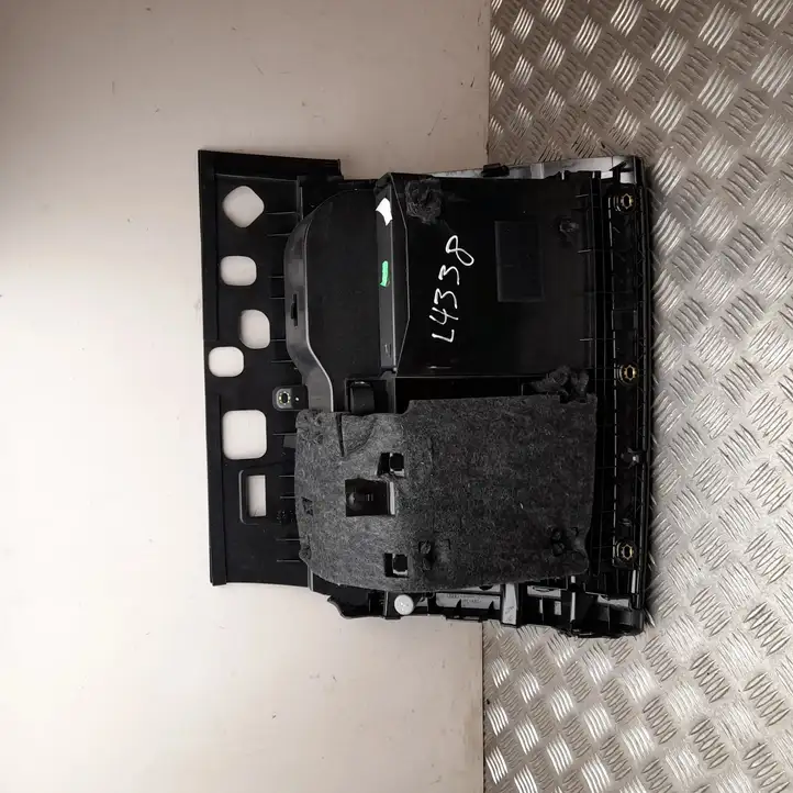 Audi A7 S7 4G (2010 - 2014) 4G8857035C Бардачок в сборе — фото 4