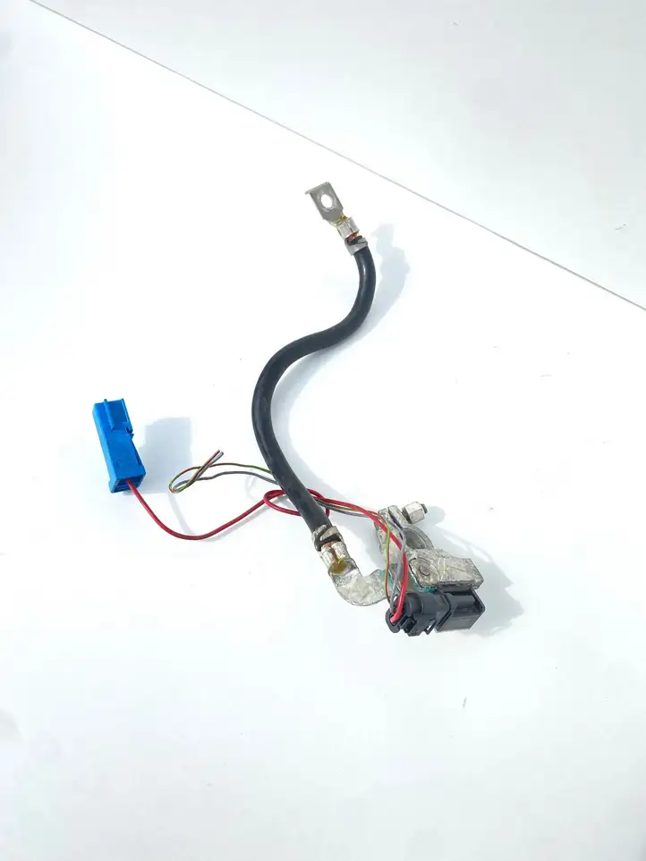 BMW 3 E90 E91 (2005 - 2012) 7616200 Минусовой провод аккумулятора — фото 2