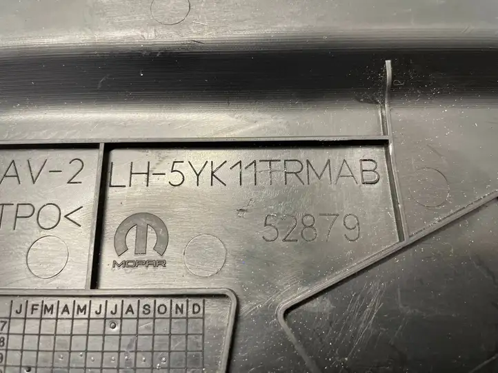 Dodge Ram (2018 - ) 5YK11TRMAB Боковая отделка панели приборов — фото 7