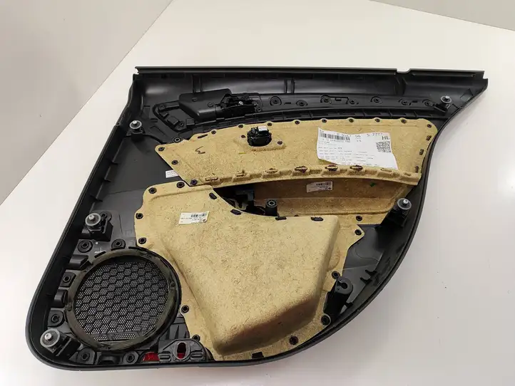 Volkswagen Golf VII (2013 - 2019) 5G4868073C Обшивка задней двери — фото 4