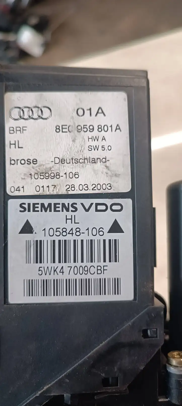 Audi A4 S4 B6 8E 8H (2000 - 2006) 8E0959801A Стеклоподъемник задней двери — фото 4