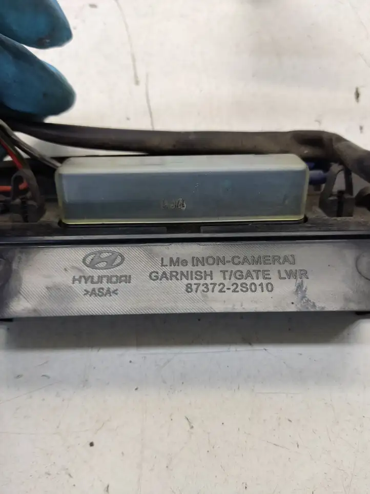 Hyundai ix35 (2009 - 2013) 873722S010 Подсветка номера — фото 4