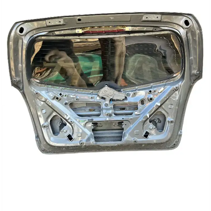 Toyota Corolla Verso AR10 (2004 - 2009) Крышка багажника — фото 2
