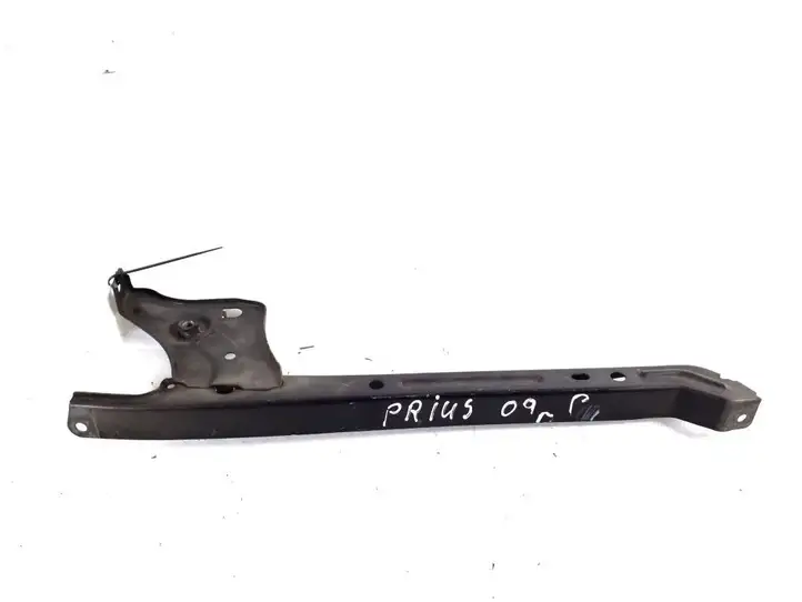 Toyota Prius (XW30) (2009 - 2015) 53208-47010 Кронштейн панели радиатора — фото 1