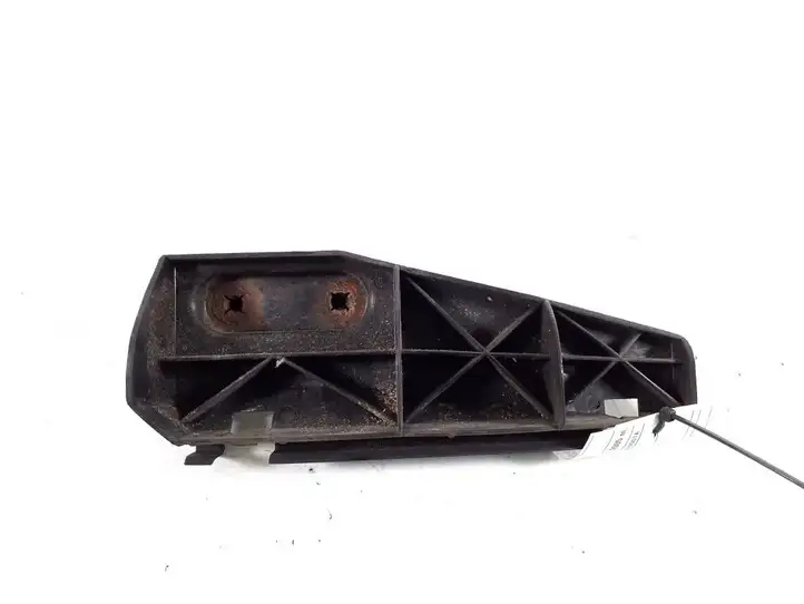 Toyota Corolla Verso AR10 (2004 - 2009) 52563-0F010 Кронштейн заднего бампера — фото 1