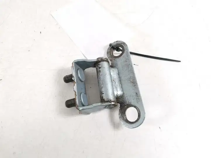 Toyota Corolla Verso AR10 (2004 - 2009) 68810-21050 Петли крышки багажника — фото 1