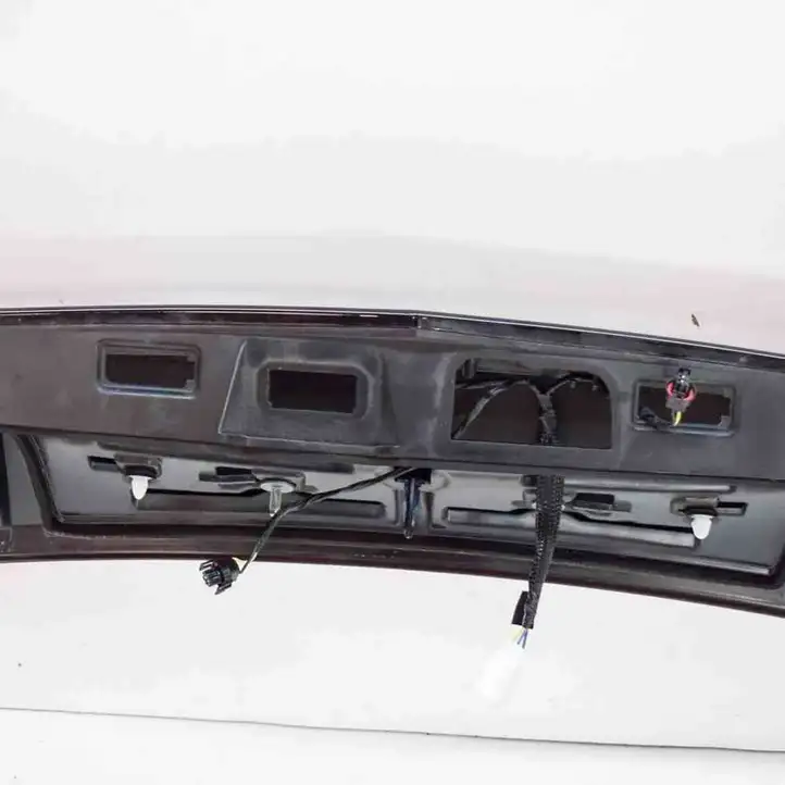 Maserati Levante (2017 - ) 670042733 Обшивка багажника — фото 3