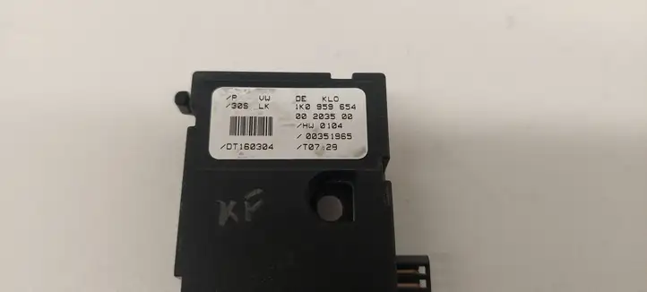 Audi A3/S3 8P (2003 - 2005) 1K0959654 Датчик угла поворота руля — фото 4