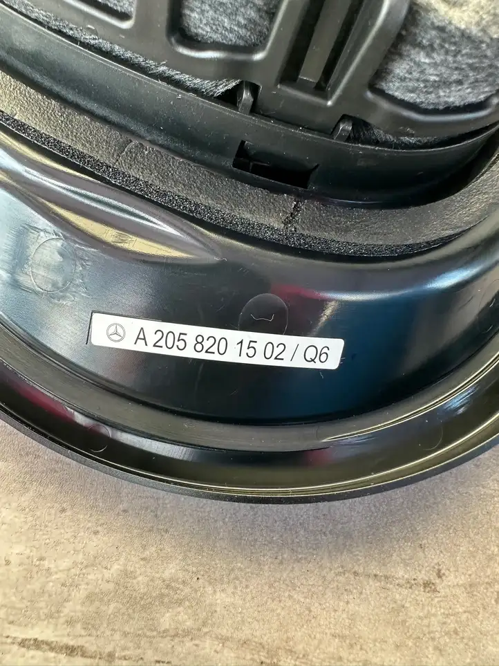Mercedes-Benz E W213 (2016 - ) A2058201502 Накладка бокового динамика — фото 4