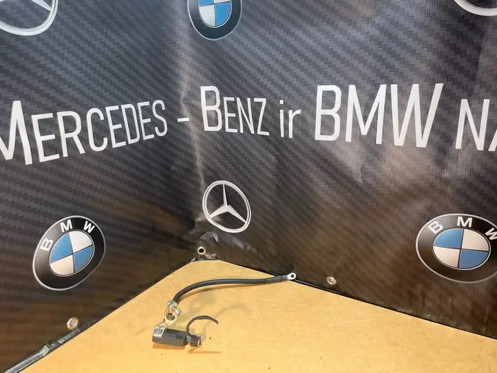 BMW 7 G11 G12 (2015 - 2022) 18775710 Минусовой провод аккумулятора — фото 1