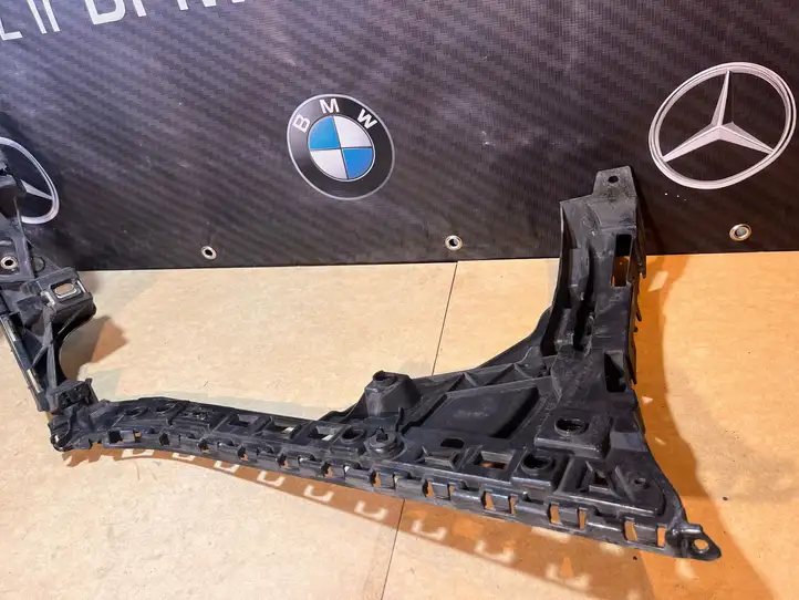 Mercedes-Benz E W213 (2016 - ) A2138850263 Кронштейн угловой части бампера — фото 6