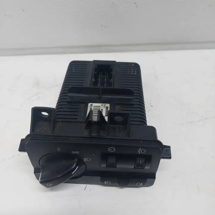 BMW 3 E46 (1998 - 2005) 61314108586 Включатель фонарей — фото 1
