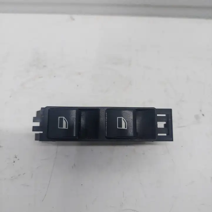 BMW 3 E46 (1998 - 2005) 03124220 Кнопка стеклоподъемников — фото 1