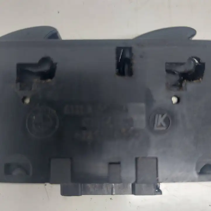 BMW 3 E46 (1998 - 2005) 03124220 Кнопка стеклоподъемников — фото 2
