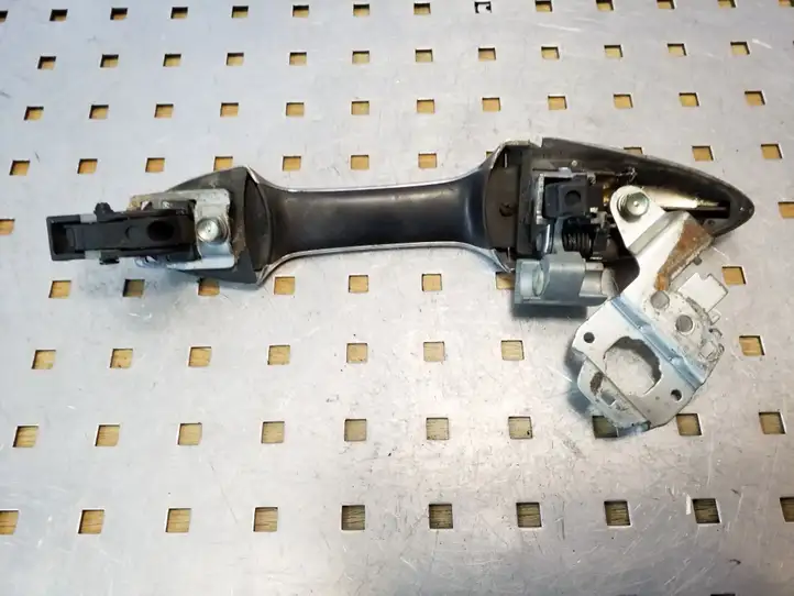 Honda FR-V (2004 - 2009) Наружная ручка двери — фото 2